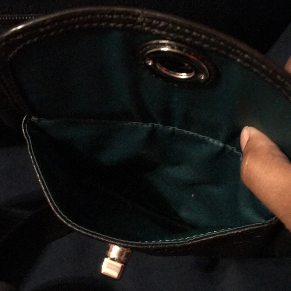 Small black leather crossbody bag - Picture 5 of 5